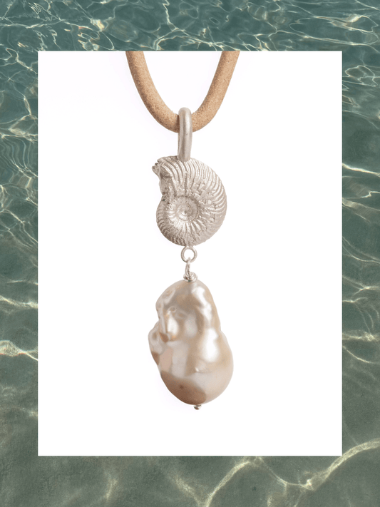 AMMONITE & BAROQUE PEARL PENDANT - Relic