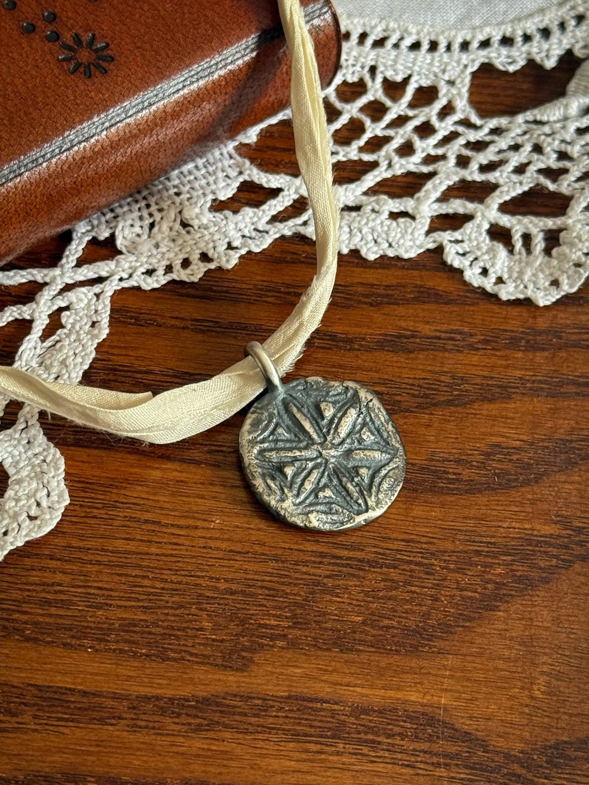 HEXAFOIL & CINQUEFOIL REVERSIBLE AMULET PENDANT - Relic