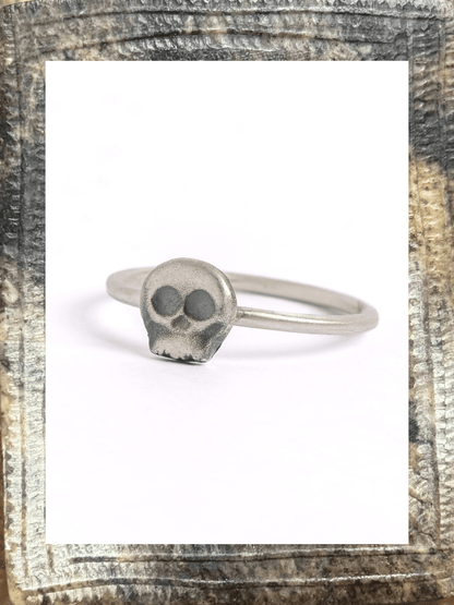 MEMENTO MORI SKULL RING - Relic