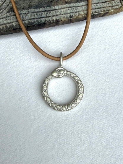 Ouroboros Pendant - Relic