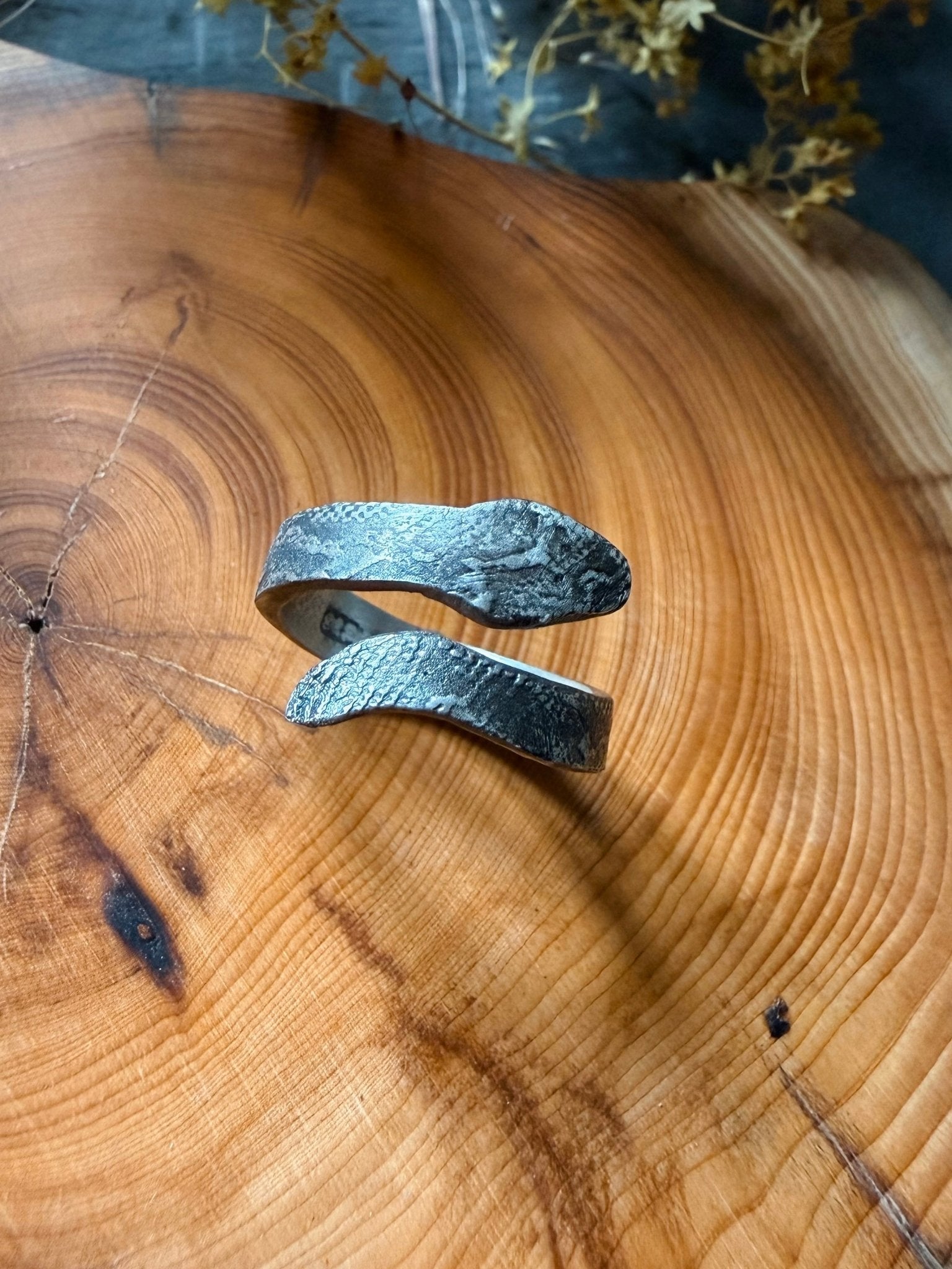 Serpent Ring - Relic