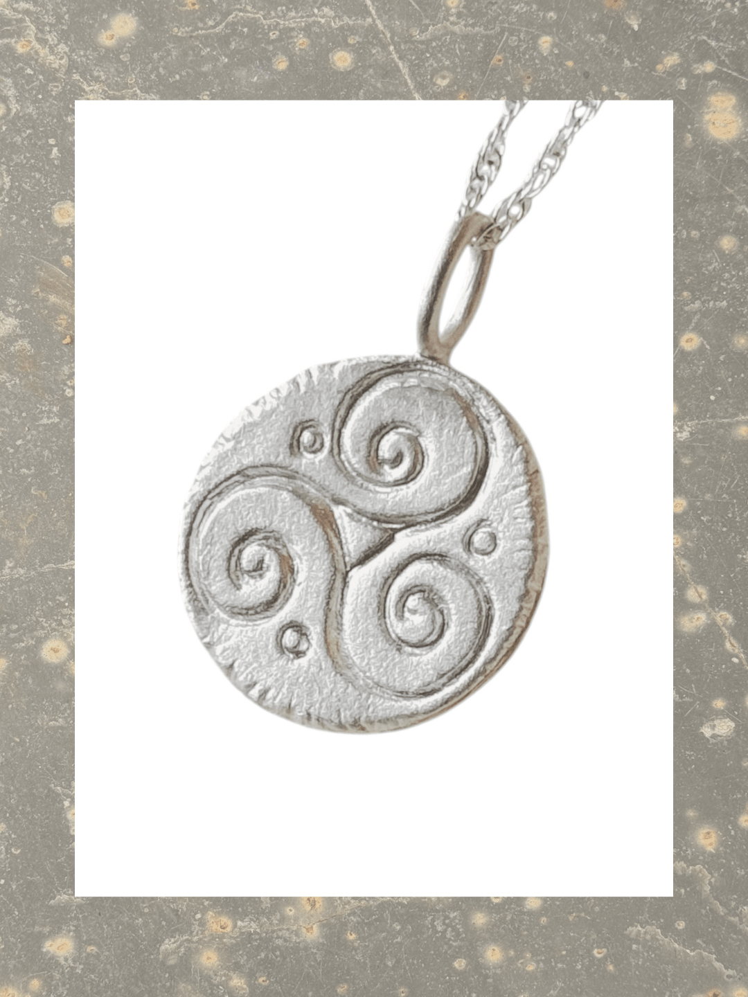 TRISKELION PENDANT - Relic